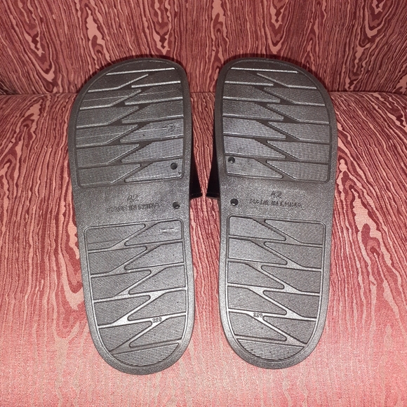 OUT KAST SLIDES BLACK/TEAL UNISEX SIZE 42 NWOT - Picture 7 of 8